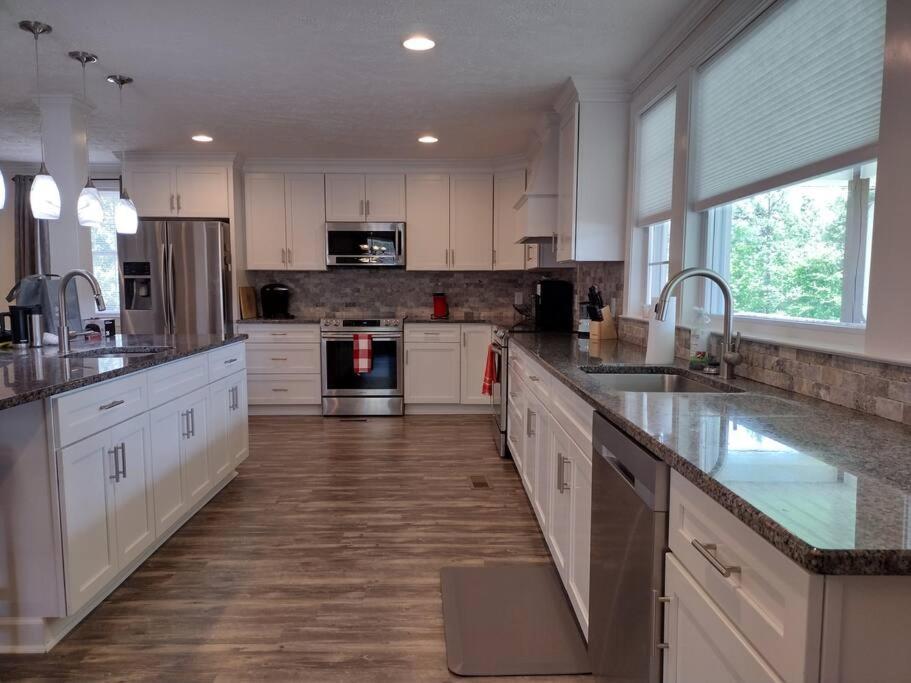 Backwoods Family Getaway! 3 Bedroom House! Yanceyville Экстерьер фото
